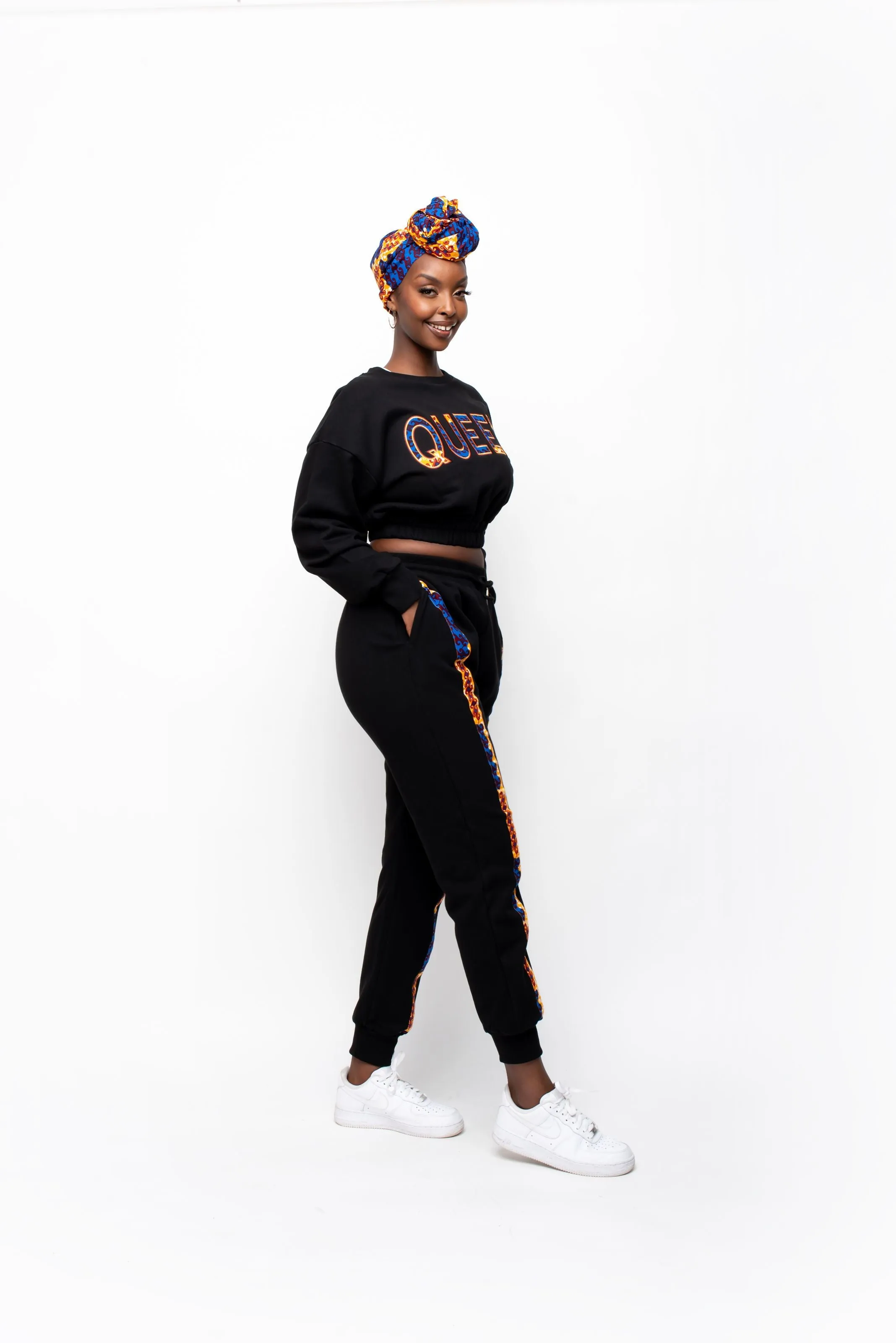 BLACK CROP QUEEN Jogger Set