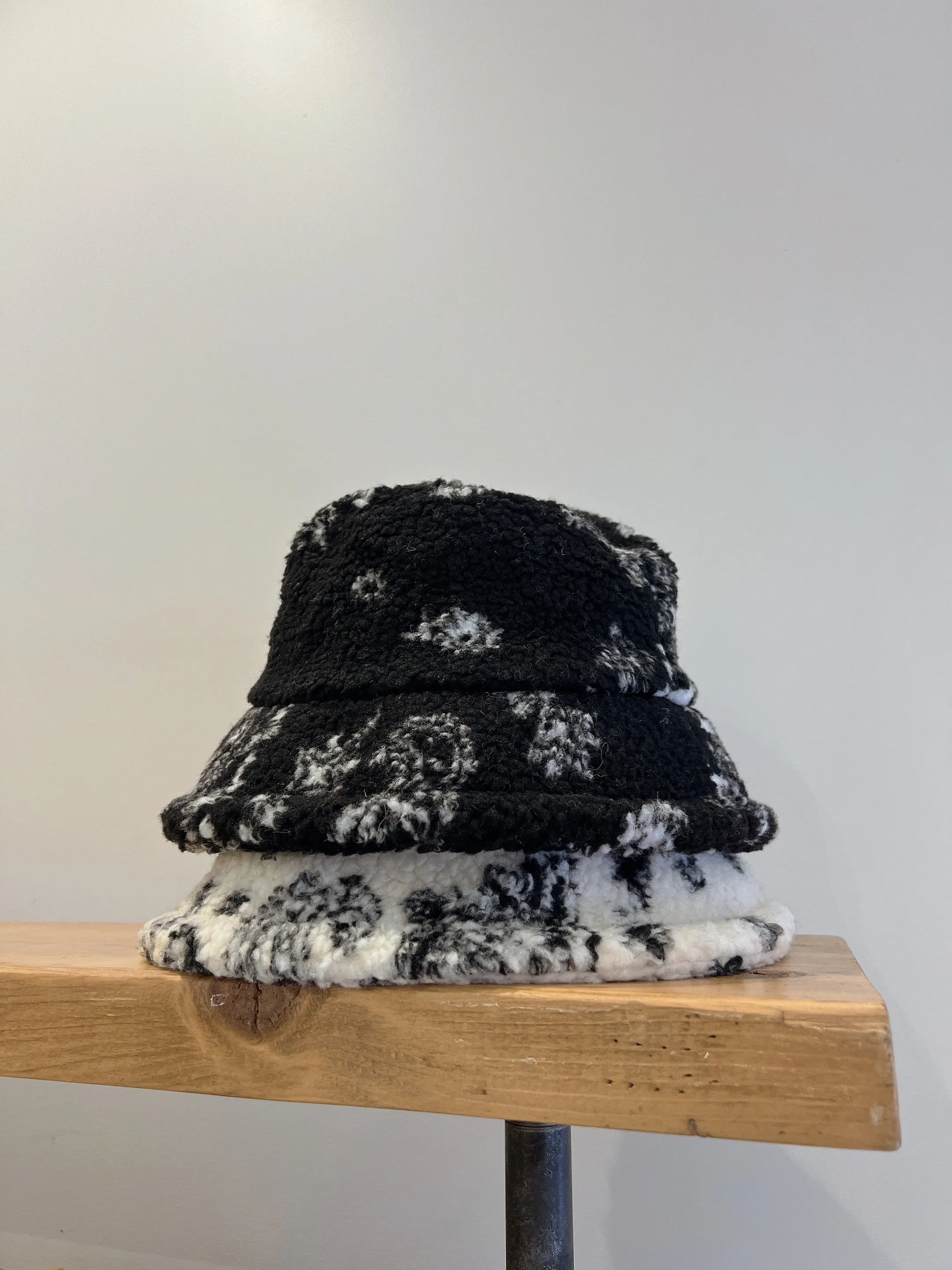 GENE Bandana fleece bucket hat