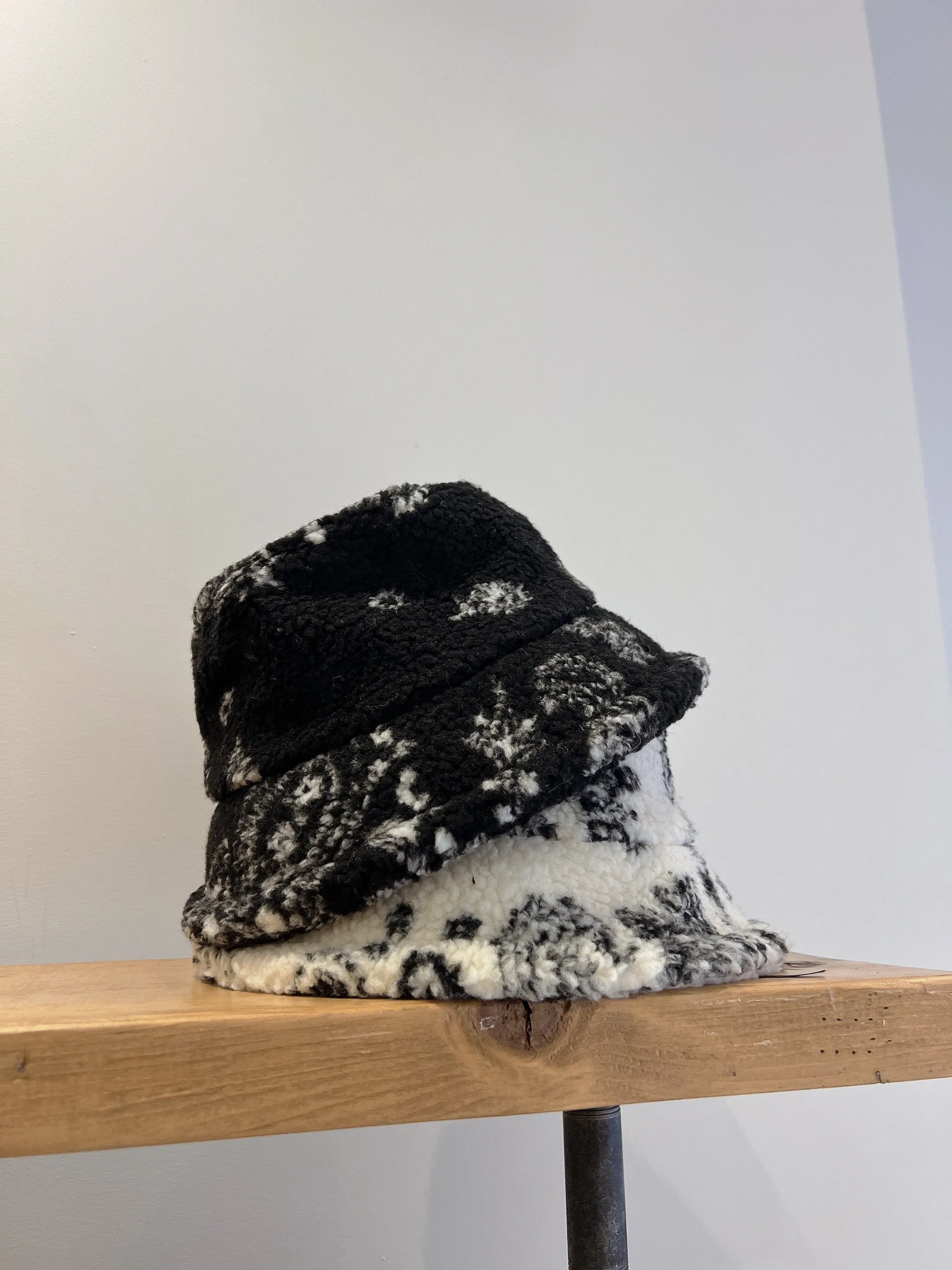 GENE Bandana fleece bucket hat