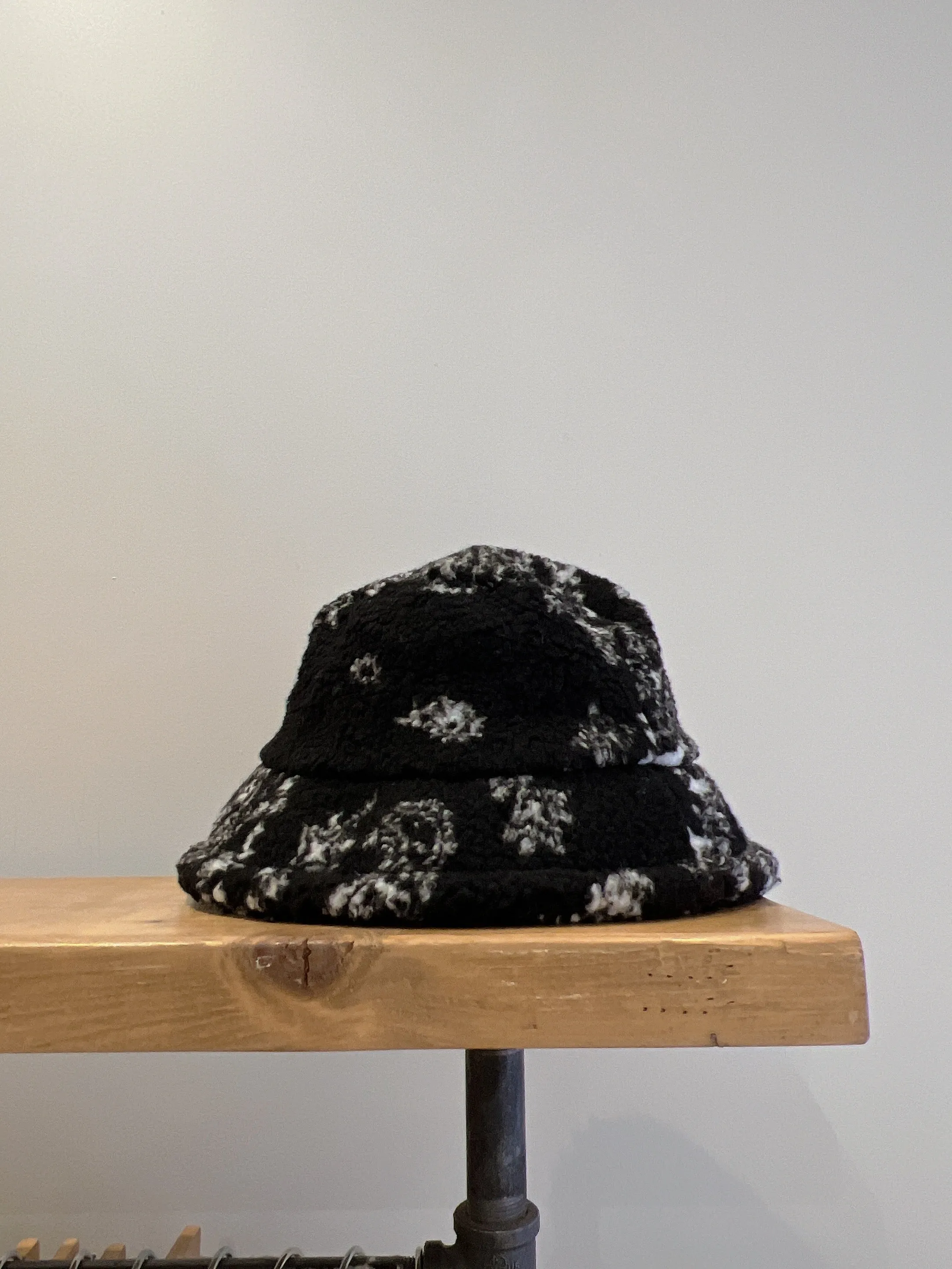 GENE Bandana fleece bucket hat