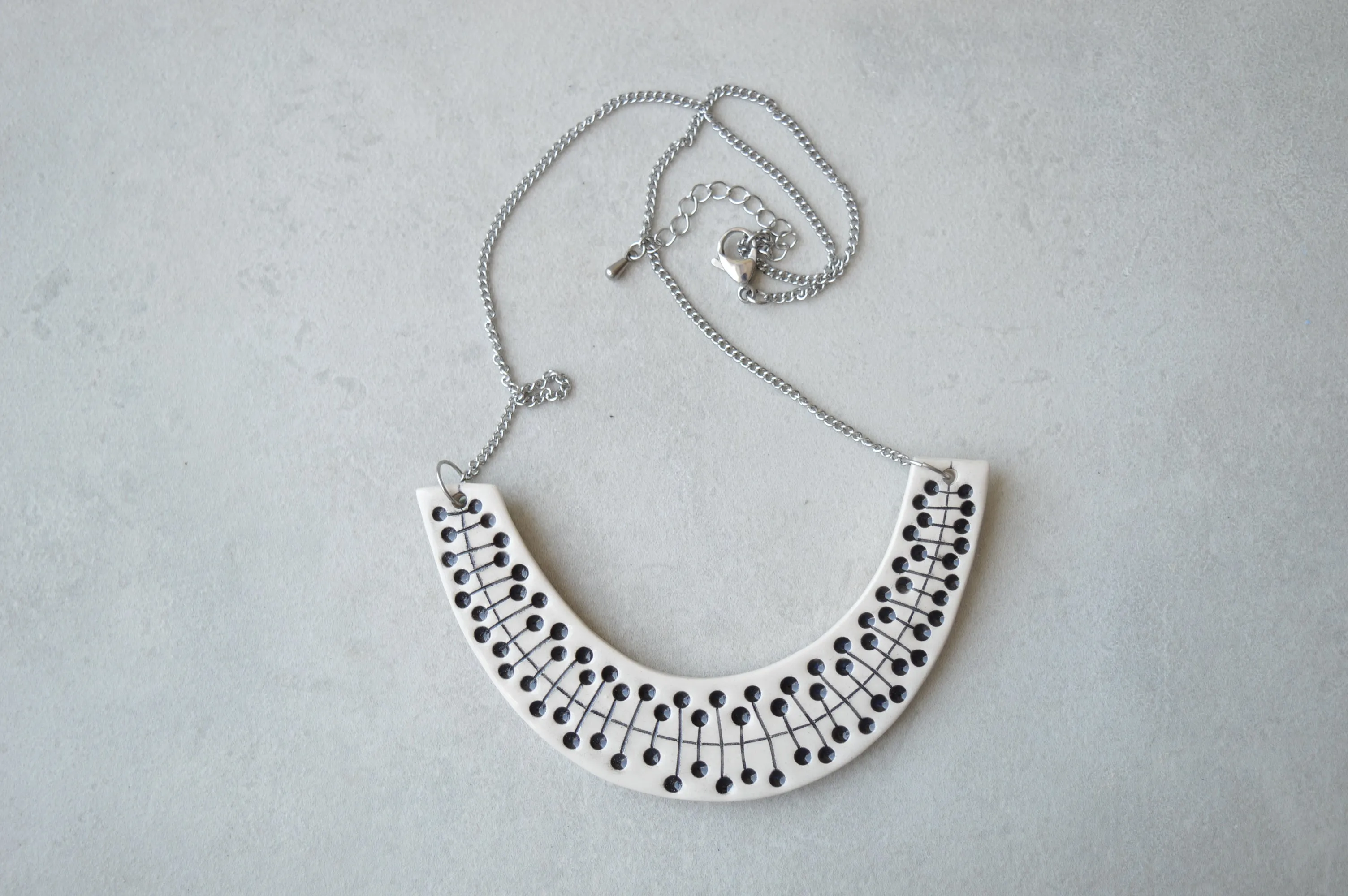 Monochrome statement necklace I