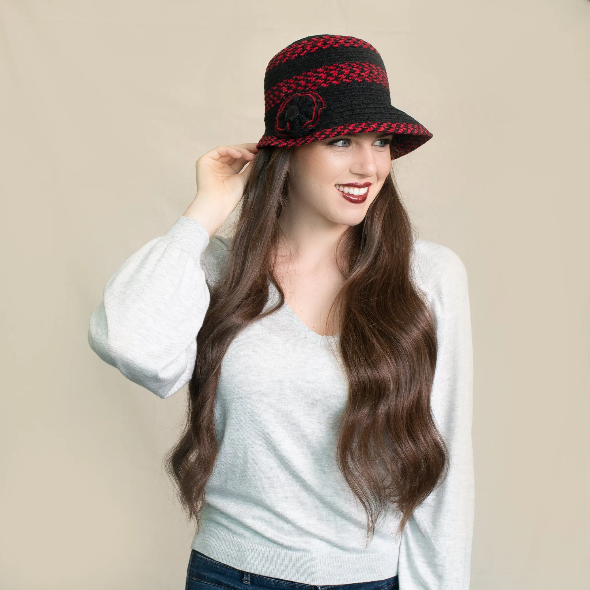 Womens Chenille Cloche With Flower And Jewel